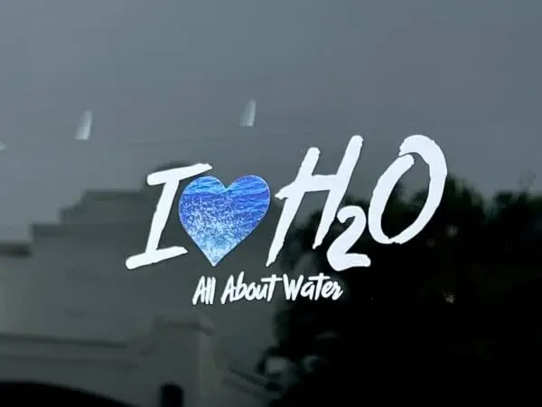 Here's an alt tag for the image: I love H2O: All About Water.